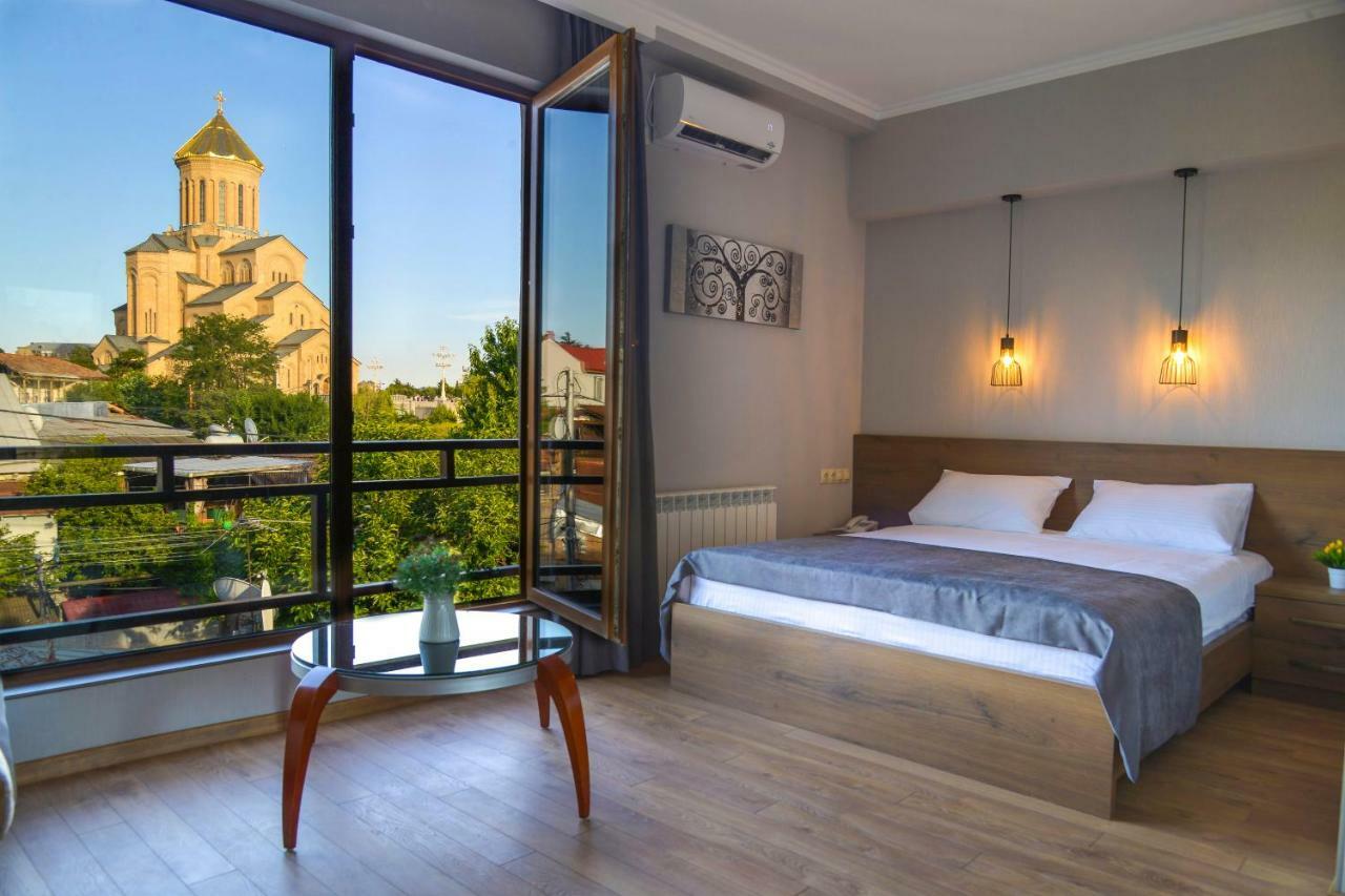 Hotel Livin Tiflis Dış mekan fotoğraf