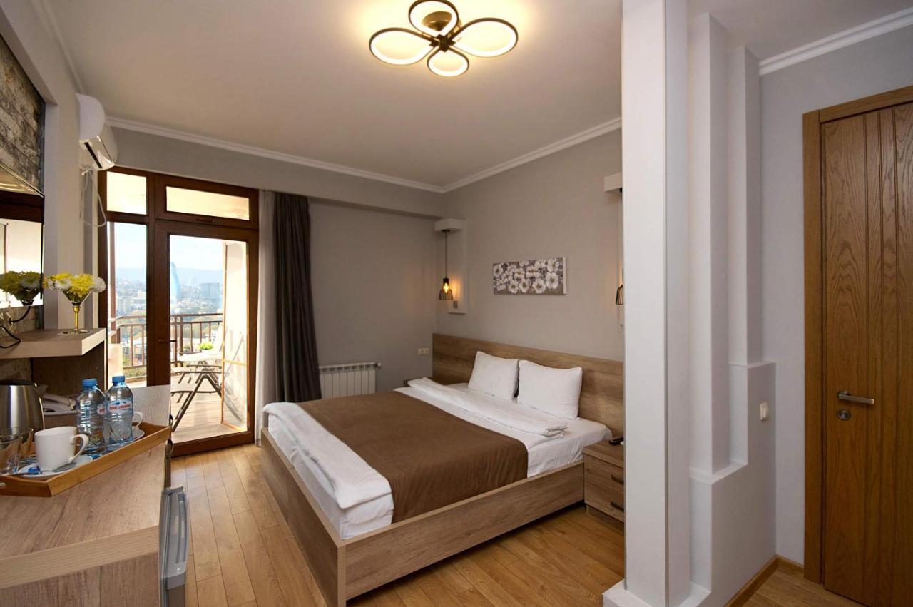 Hotel Livin Tiflis Dış mekan fotoğraf